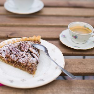 Pecannotentaart bij Kattekwaad